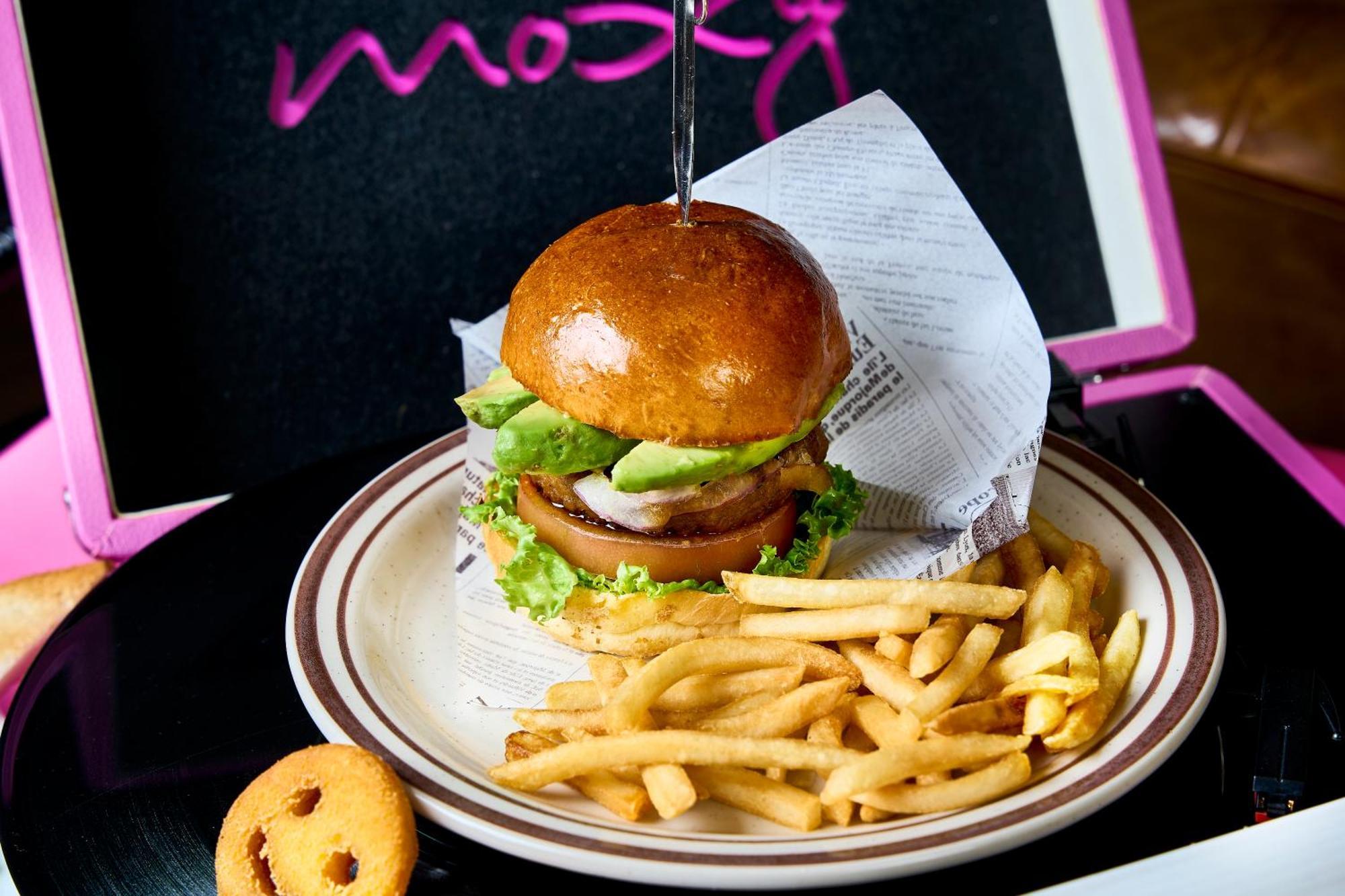 Moxy Osaka Honmachi By Marriott Hotel Exterior photo